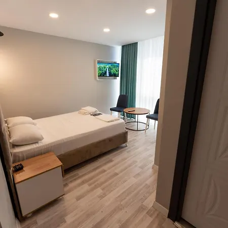 Lacasa Royal Hotel 3*