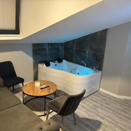 Lacasa Royal Otel